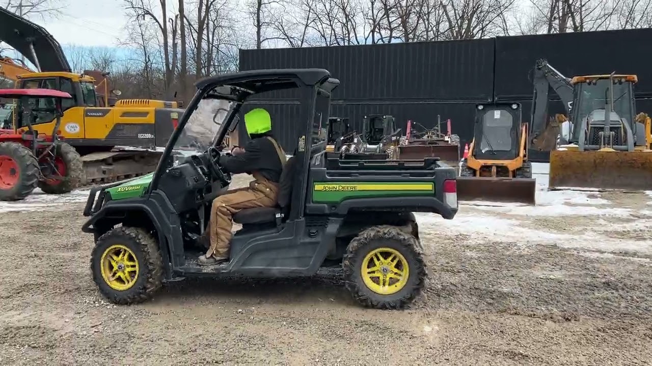 710000 John Deere XUV835M Gator Utility Vehicle MCGREW AUCTION