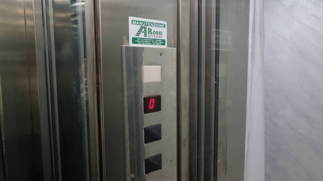 2010's Rossi roped hydraulic elevator@Savaris Restaurant, Teverola, Italy