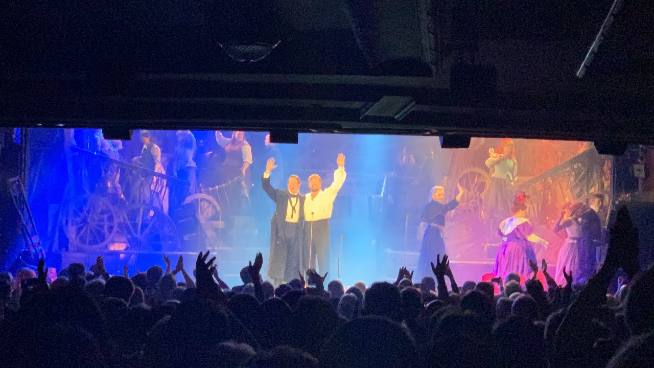 Les Mis Staged Concert Curtain Call - John Owen-Jones, Earl Carpenter