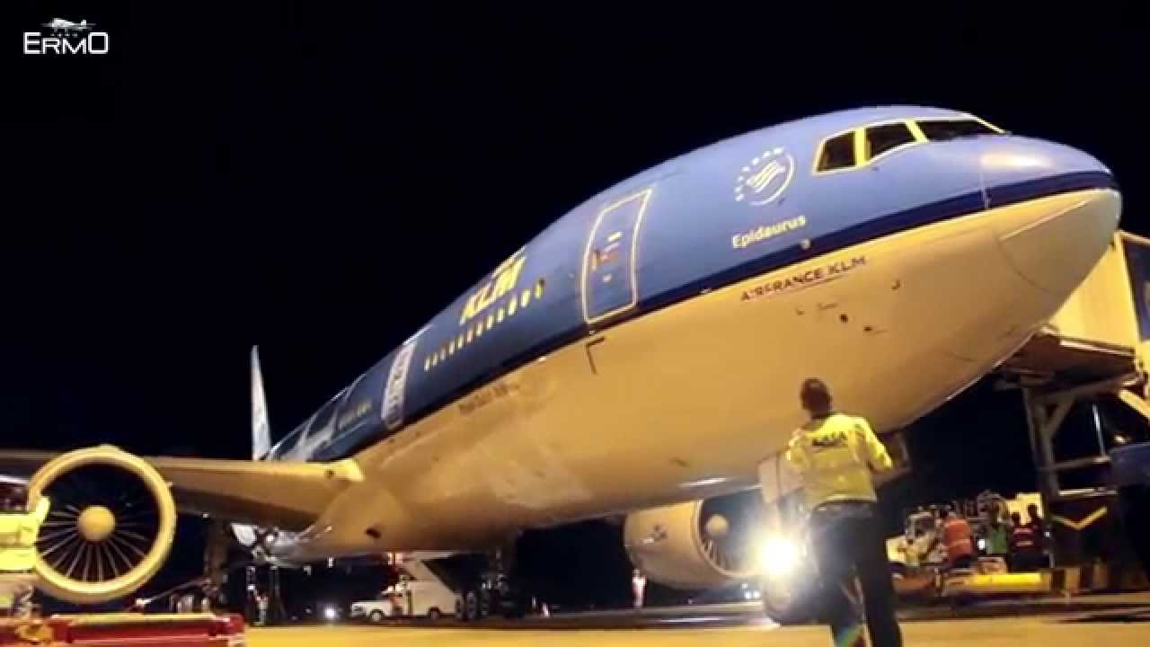 ¡KLM Regresa a Colombia! Aterrizaje del Boeing 777-200ER en Bogotá