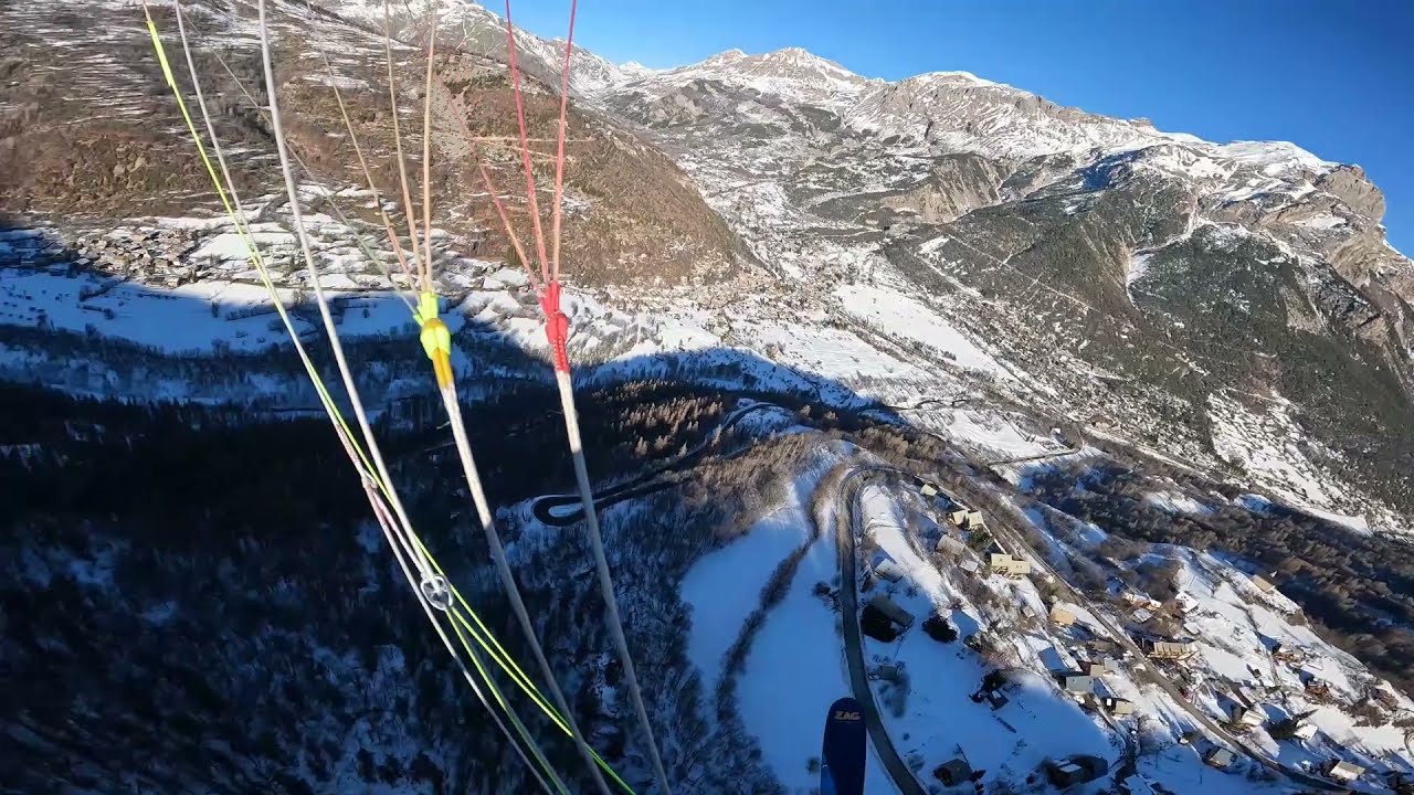 D&eacute;collage Run&Fly depuis la Pendine, Puy st Vincent, Hautes Alpes