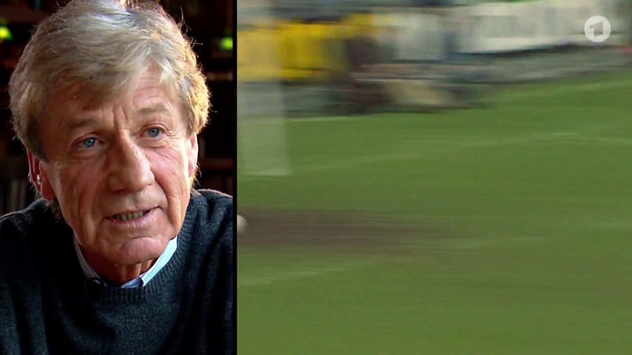 April 1988 Frank Mill k&ouml;pft ein Tor gegen Hannover 96