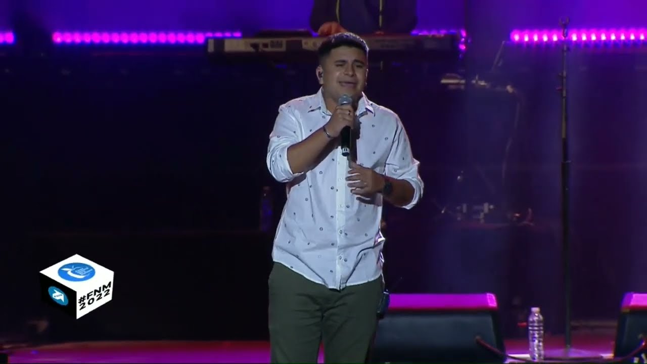 Francisco Benitez y La Sole en el cierre de la Fiesta de la Manzana...