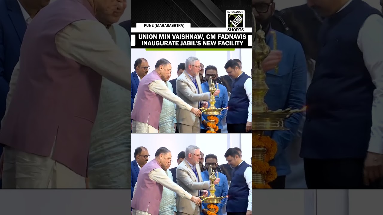 Union Minister Ashwini Vaishnaw, Maharashtra CM Devendra Fadnavis open Jabil India plant