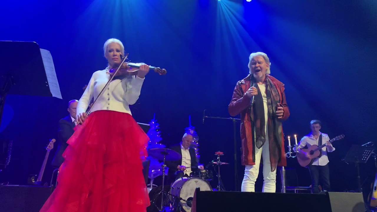 Johnny Logan, Linda Lampenius & Jannike - Why Me? (Live 2021)