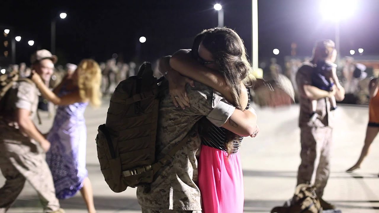 Military Homecoming | Marine Corps Homecoming | Alicia Q. Photography