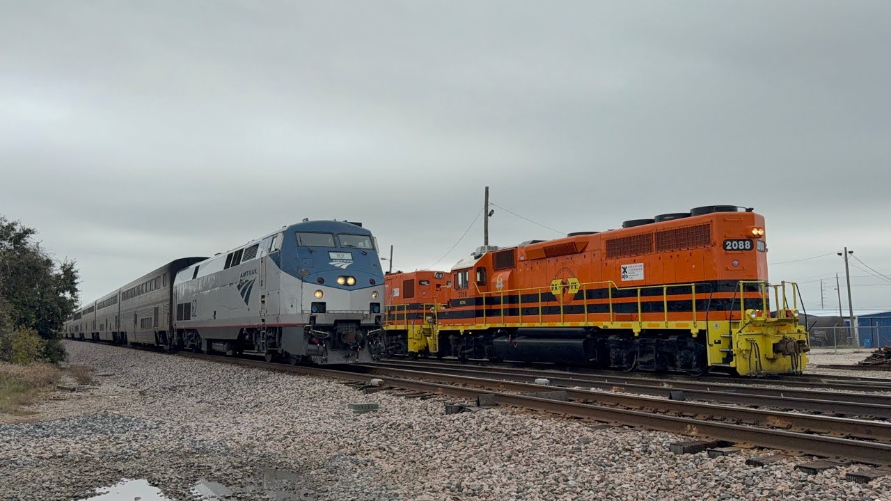 RCPE 2088 w/ RS5T Leading DGNO Yard Job Meets Amtrak #21 & TRE on 11/29/25
