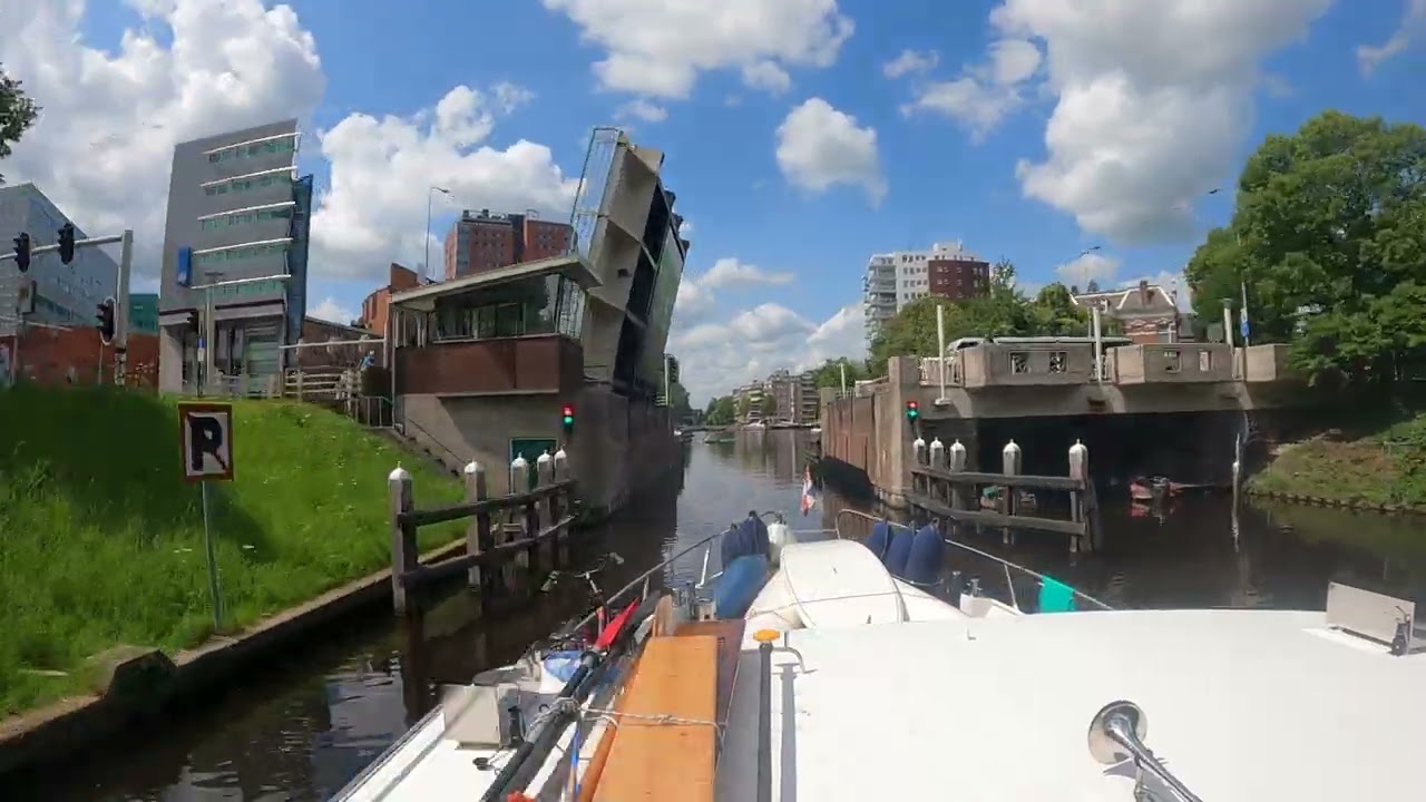 Time laps. Groningen vanaf het water 24 juli 2024