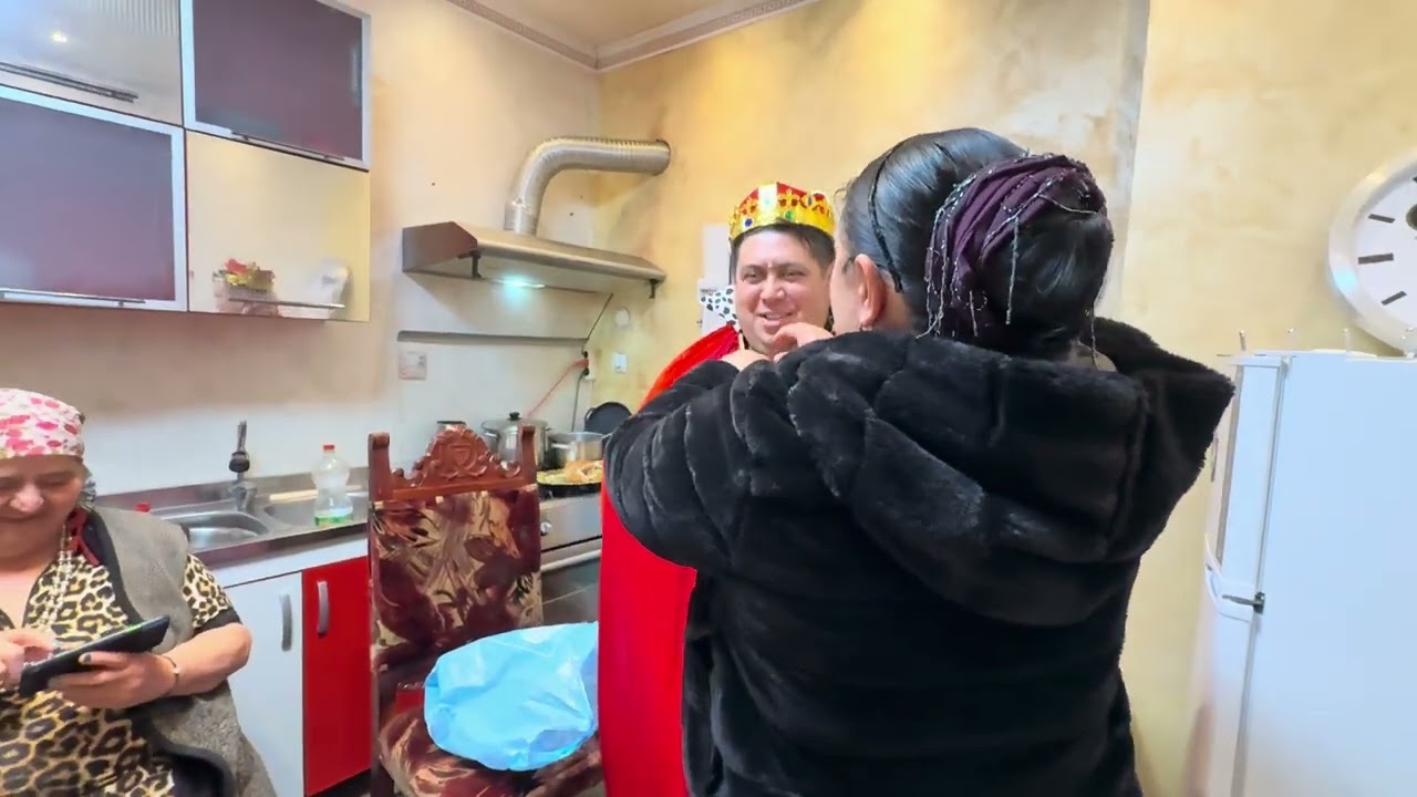 PREȘEDINTELE Romilor a venit la Strehaia și a făcut pace la Mihai Sorin yoa și a venit leo de la Str