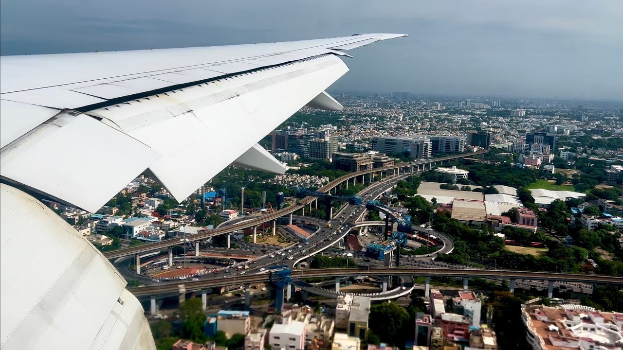 Emirates B777 landing in Chennai airport 