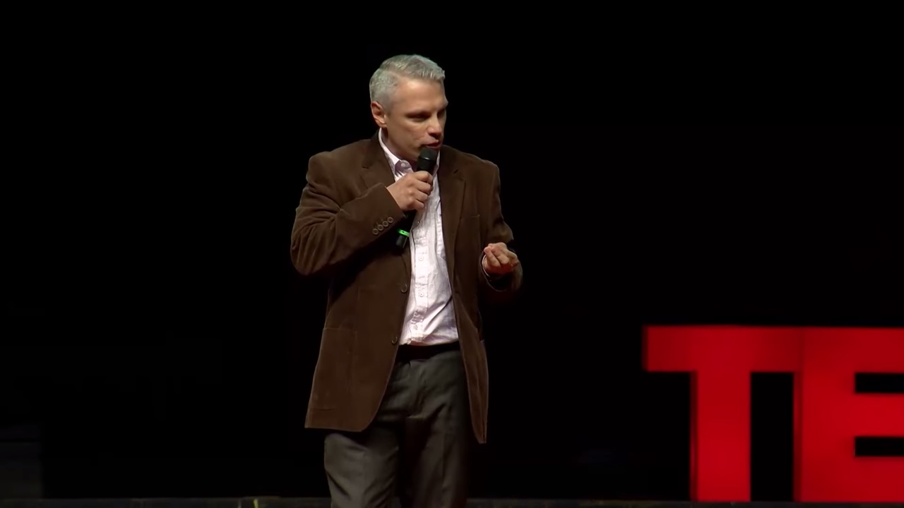 Humor es salud | Pelando El Ojo | TEDxPuraVida