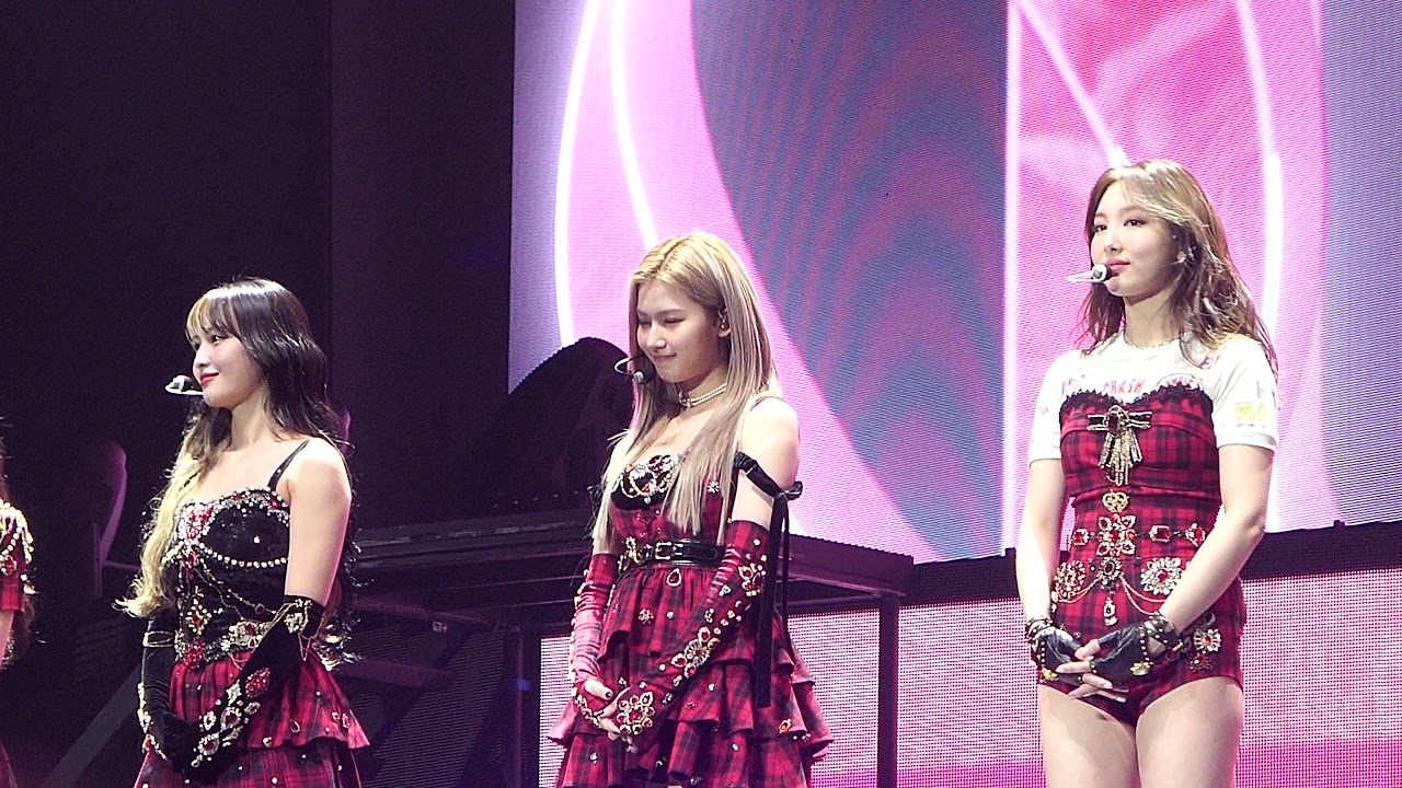 TWICE (트와이스) - MC1 | 220215 World Tour 'III' in LA