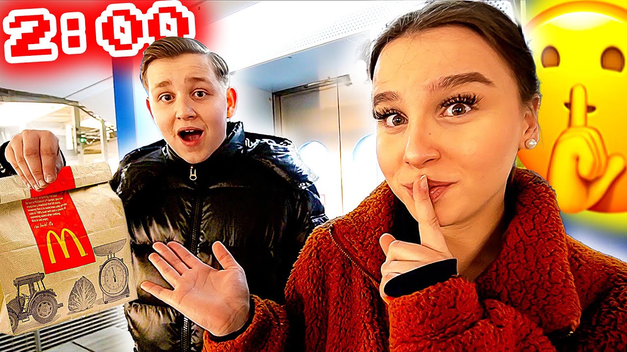 Kleiner Bruder hat HAUSARREST ! 😳🏡 (aus Haus schleichen) - Celina