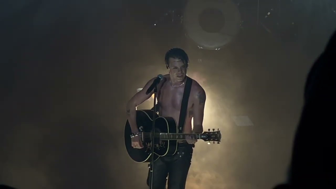 YungBlud - Idols Tour (Riviera Theatre) 9/12/25