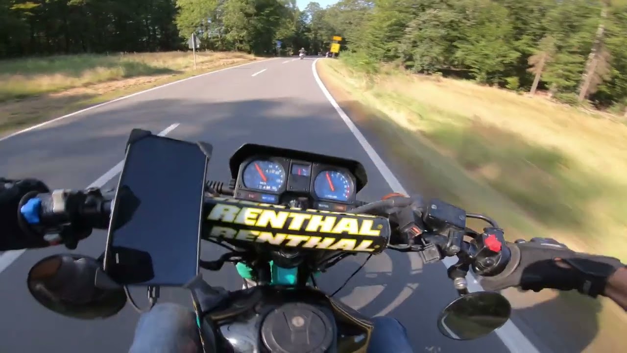 Kawasaki KMX 125 vs Beta rr 125 *RAW Sound*