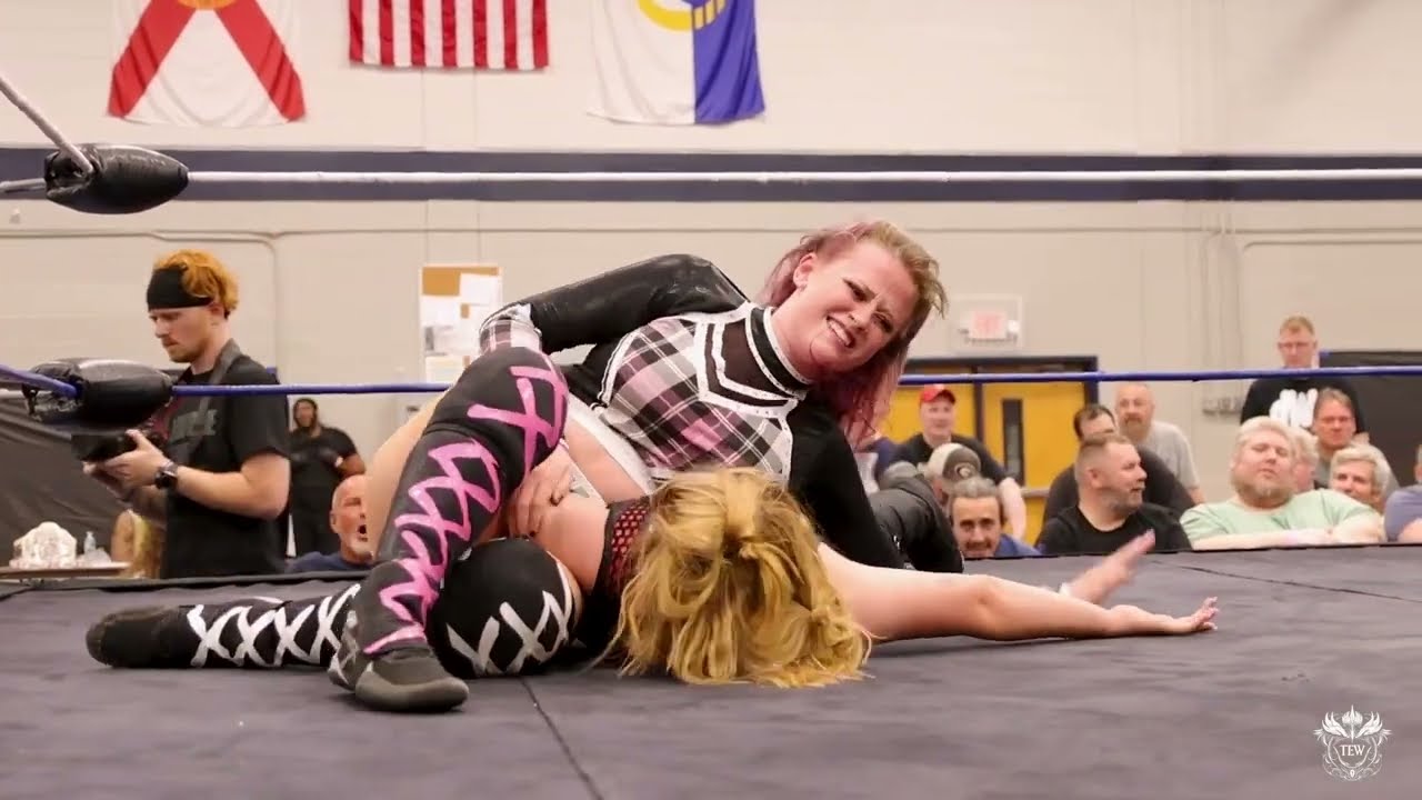 #FUTURESPAST - Девлин Макабр против Мэдисон Блейк - @stitutionmentwrestling