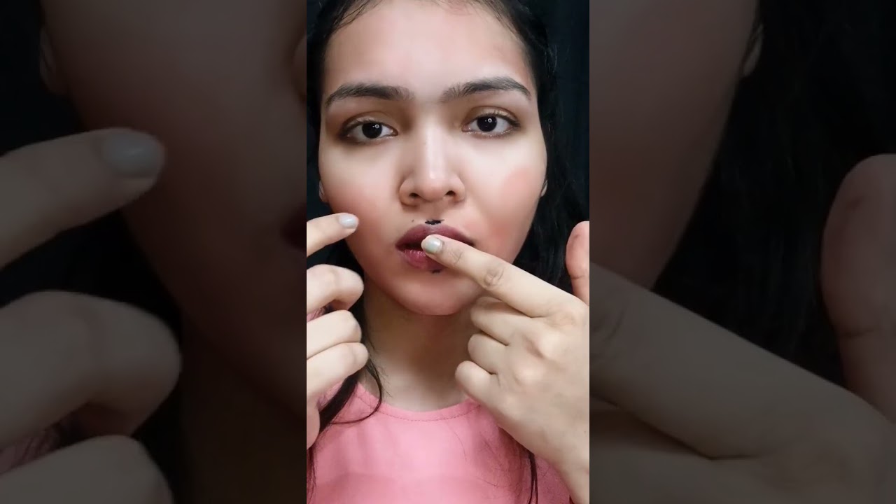 Lip Plum With Eyelash Glue 👄😱😳 OMG 🤯🤯  #shorts #trendinghacks #viralshorts #viralhacks #short #hack