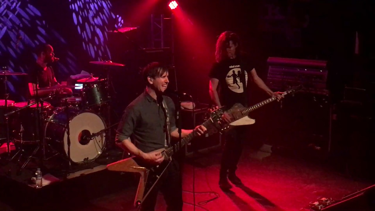 Ash - Does your Mother know? (Abba Cover) - Live @ Knust, Hamburg - 12/2016