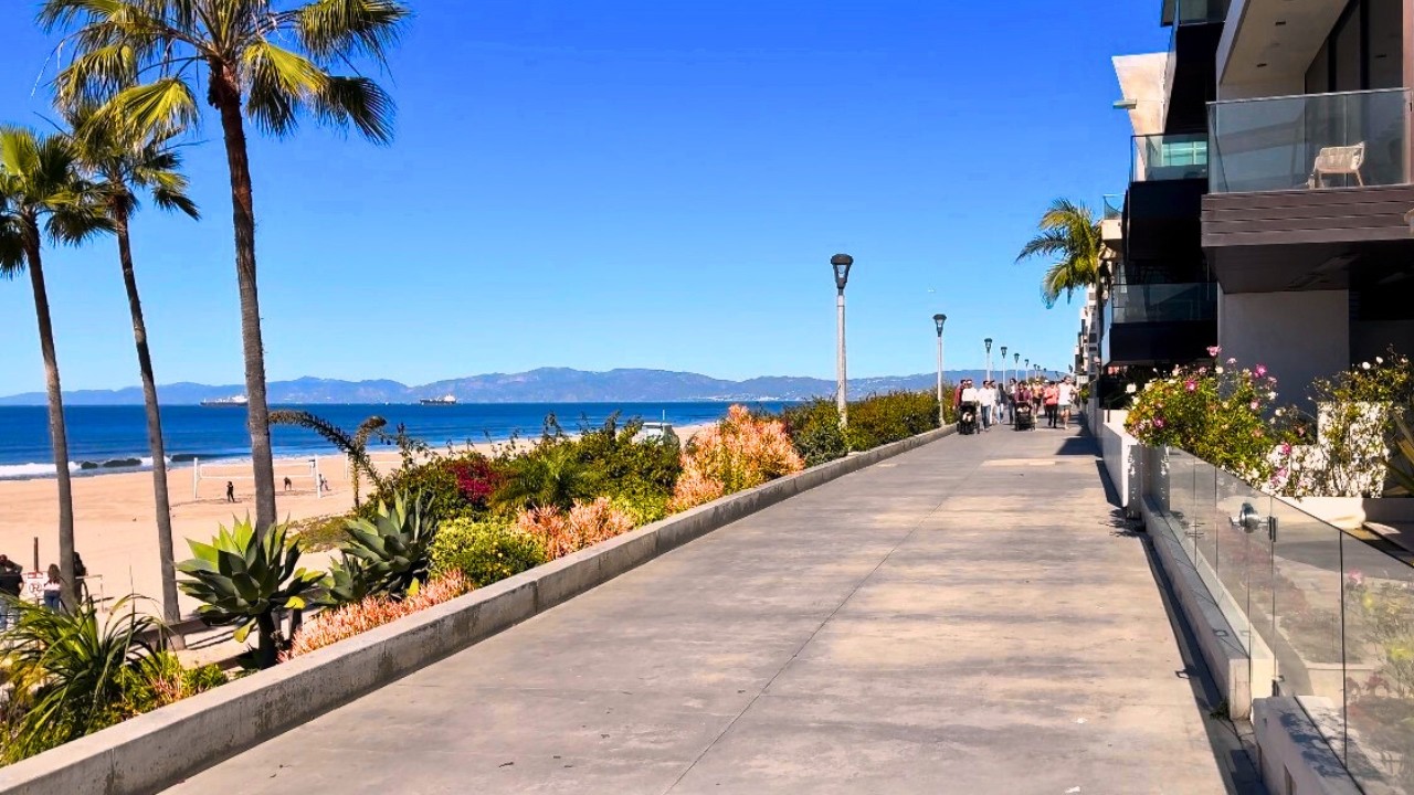 Manhattan Beach, California | Sunny Beach Walk 4K