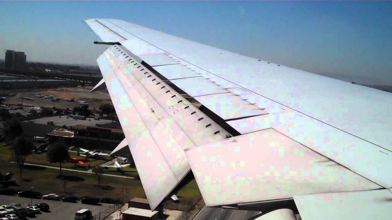 United Airlines 767-300ER Landing In Los Angeles LAX