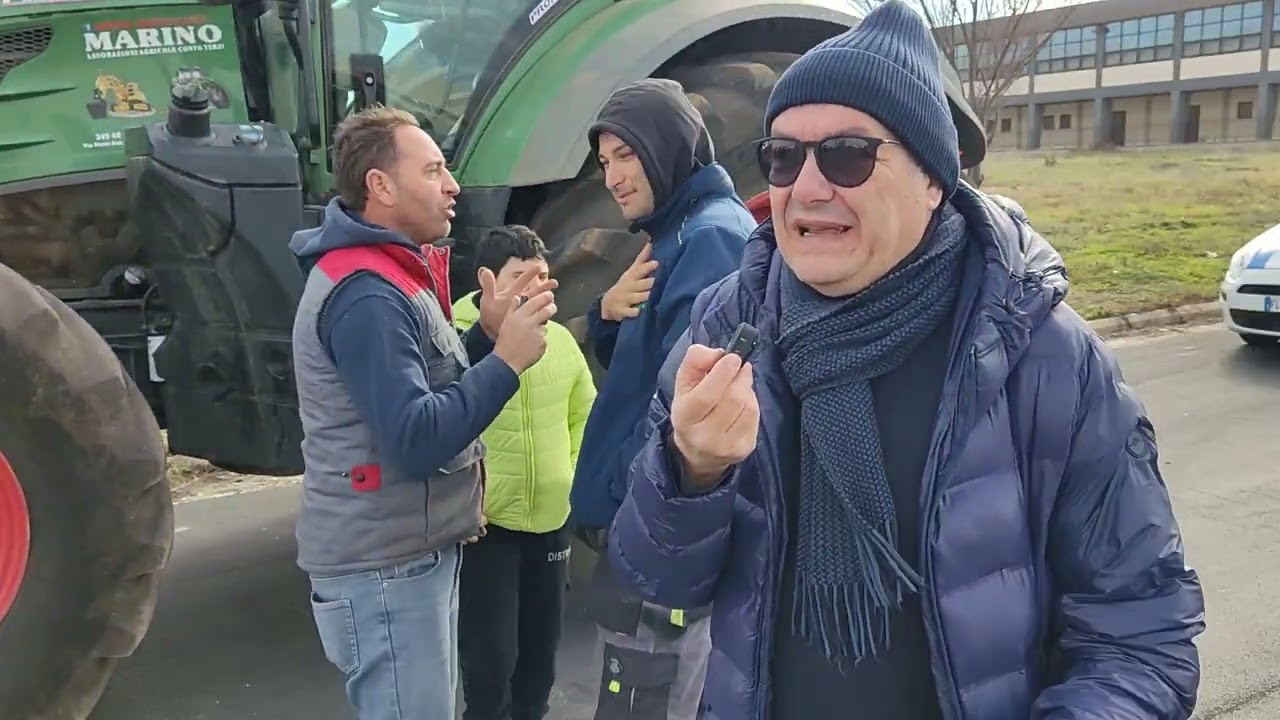 Mazara. Manifestazione di protesta degli agricoltori e altre categorie