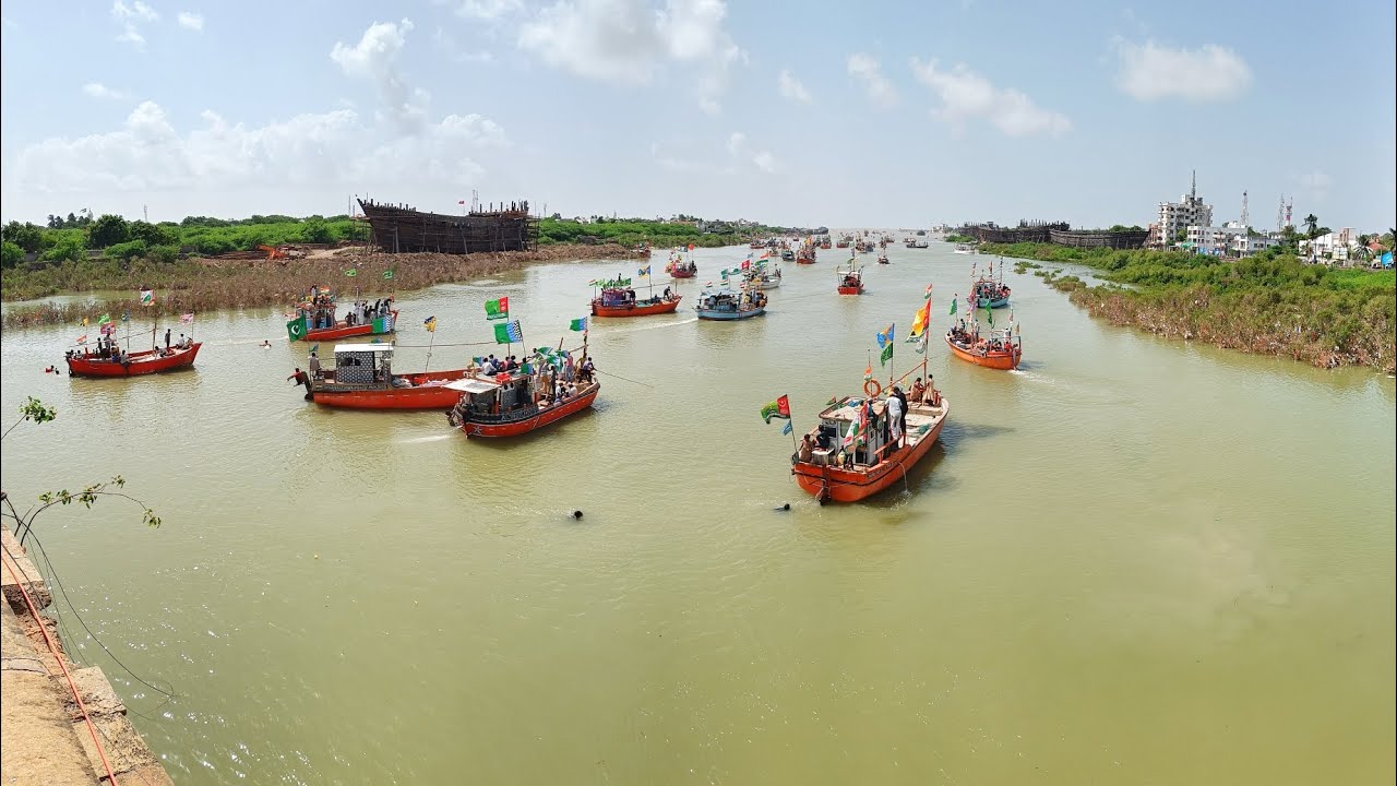 Samundar Me Lakdi Ki Boat Par Eid-e-Milad Ka Juloos - Year 2024 | Mandvi_Kutch |