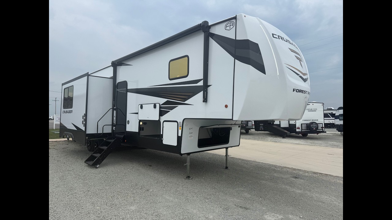 New 2027 Prime Time RV Crusader 2SUITE