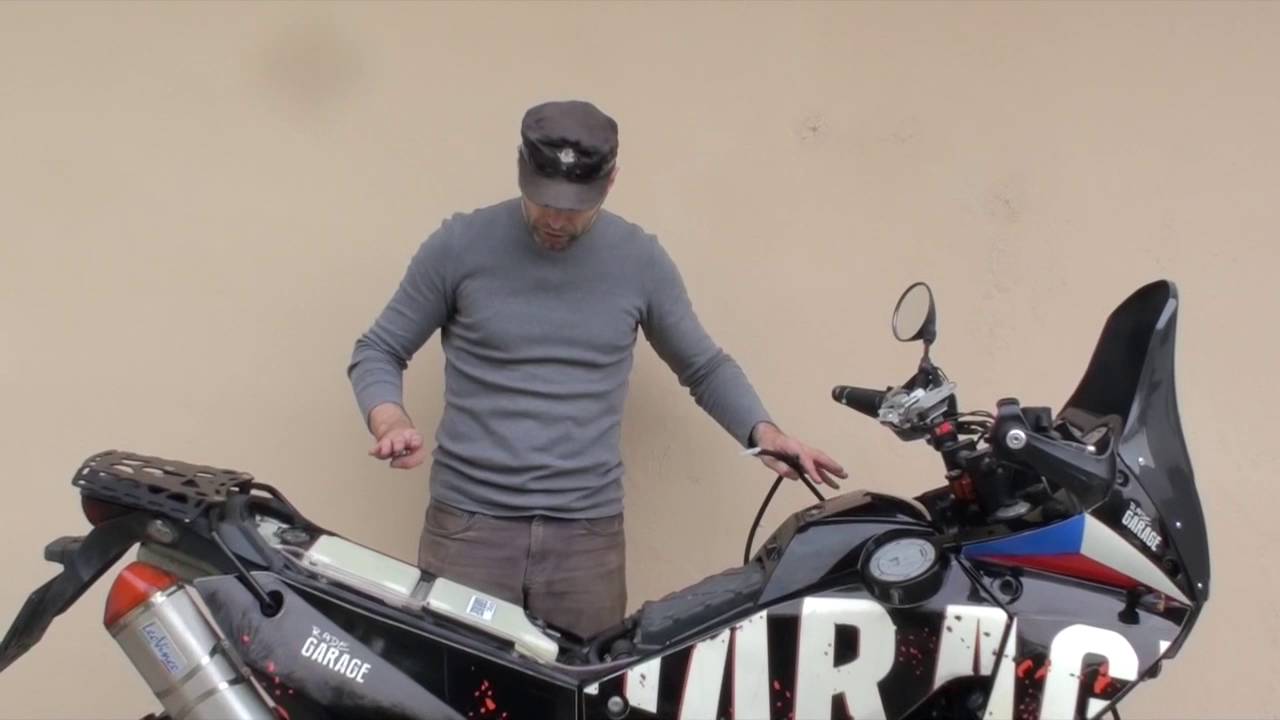 KTM 990 Auxiliary tank How does it work - Rade GARAGE