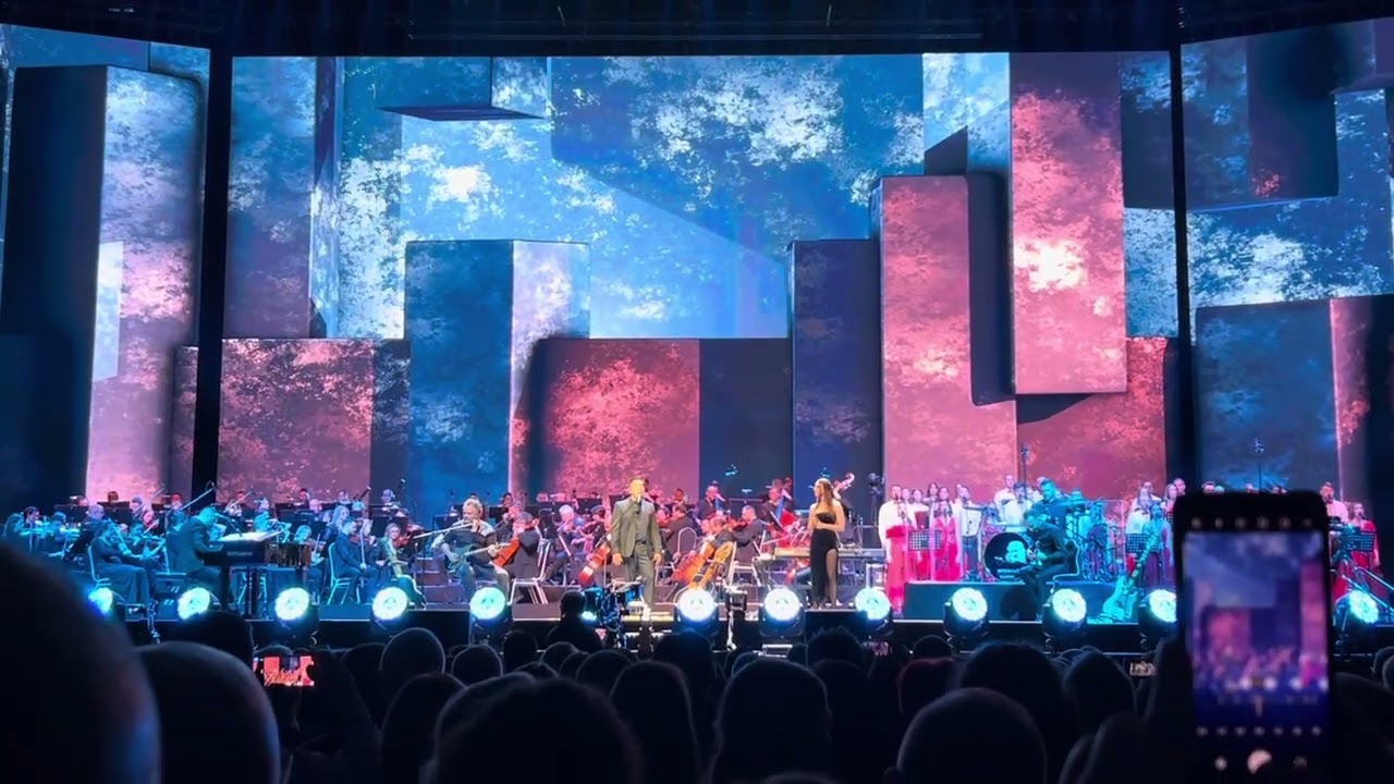 Ákos: Minden élet, Felemel (Ákos 30 év jubileumi koncert, BP, Papp László Sportaréna, 2023.12.16)