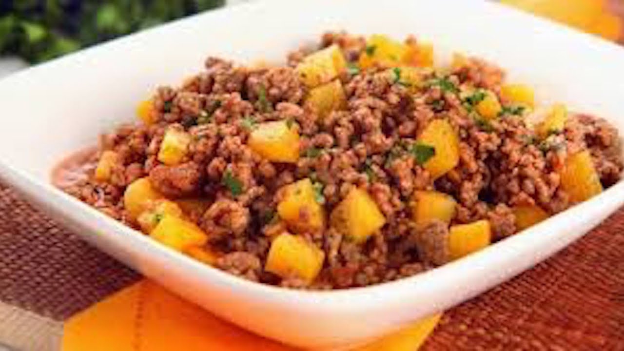 Carne moida com batatas feita em 6 minutos na panela de pressão