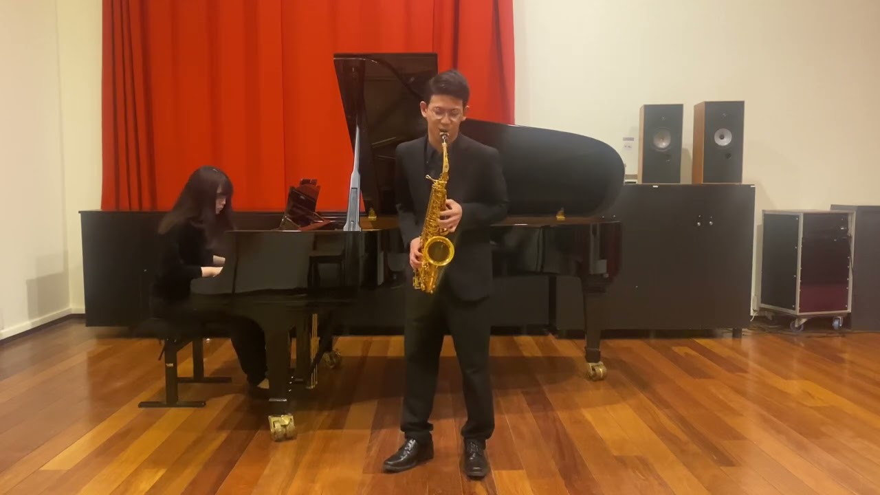 Wataru Hirai plays Introduction et Danse / H.Tomasi