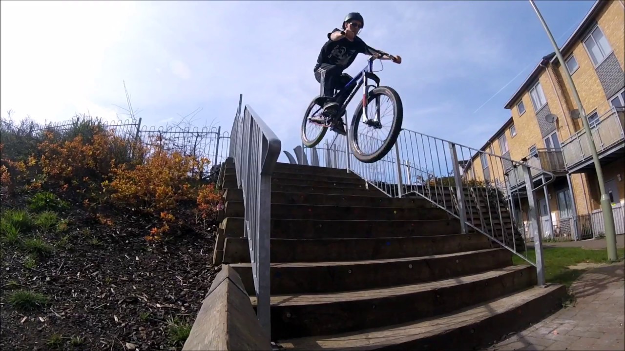 URBAN FREERIDE - HARDCORE HARDTAIL - HUCKING STAIRS!