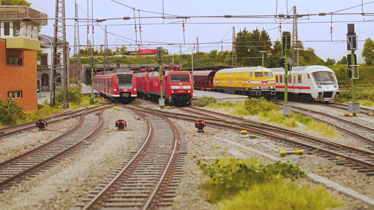 Modelleisenbahn H0 - Zugfahrten November 2025