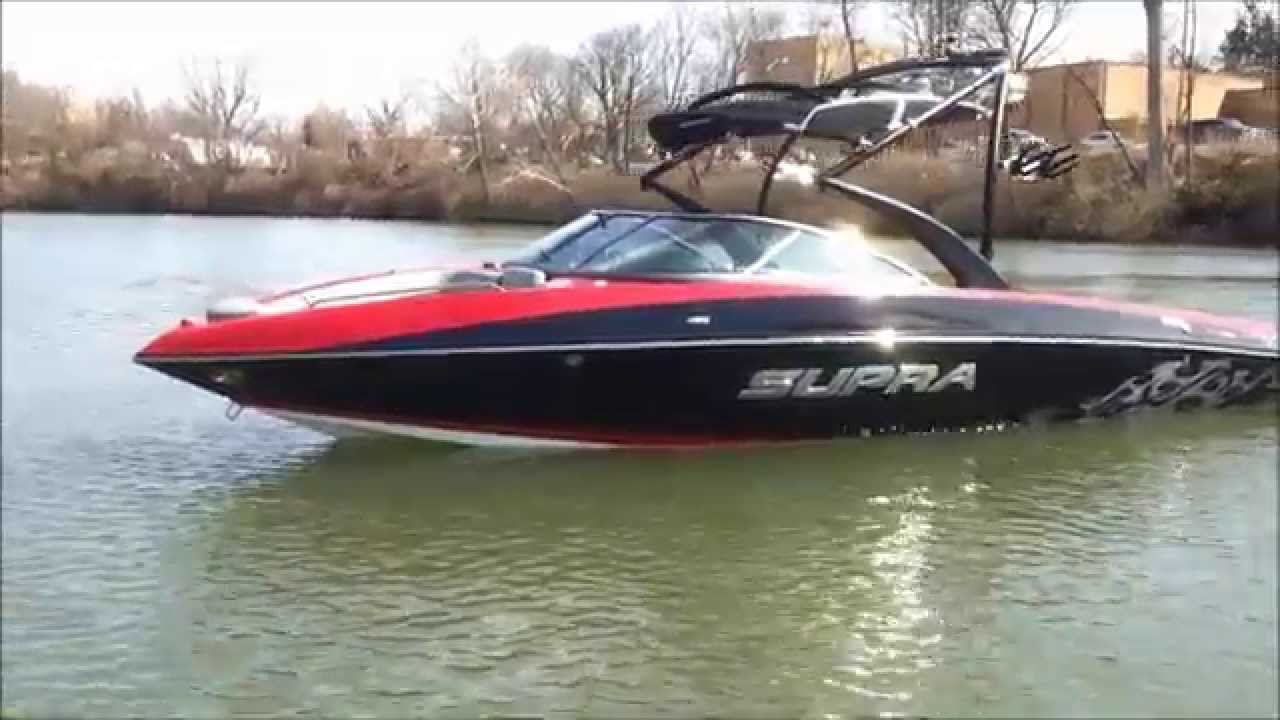 2011 Supra Launch 242- Black/ Red/ White On Water