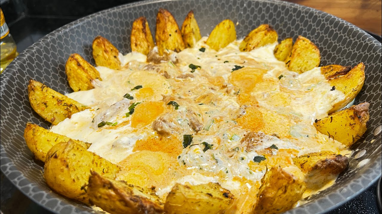 Tiras de Carne ao Creme de Queijo com Batatas às Ervas | Irresistível! | Gostosuras da Baiana