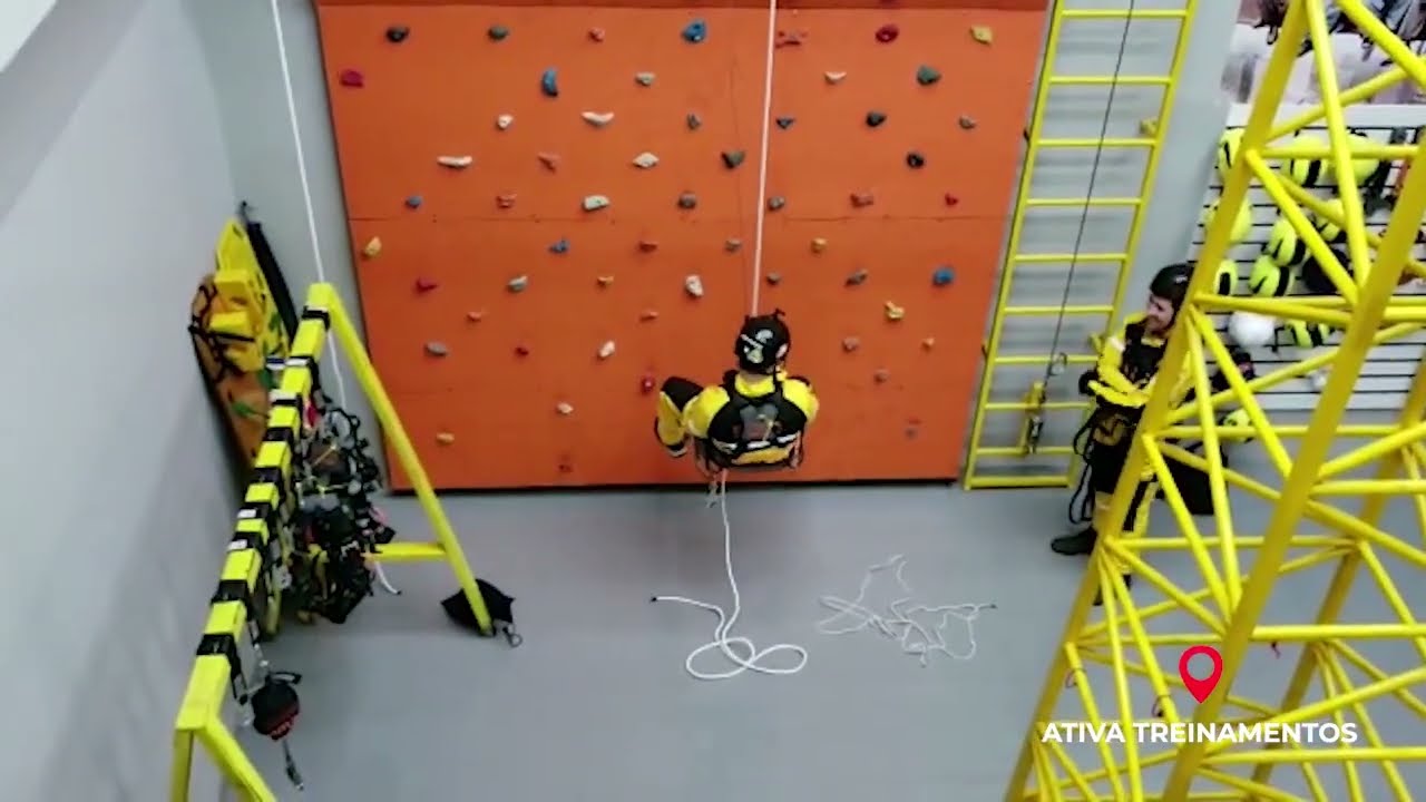 Uso correto da cadeira suspensa para trabalhos em altura.