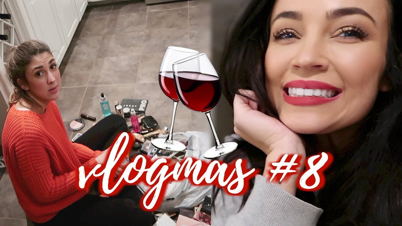 NO MORE DECORATING + WINE NIGHT: VLOGMAS #8 | Stephanie Ledda