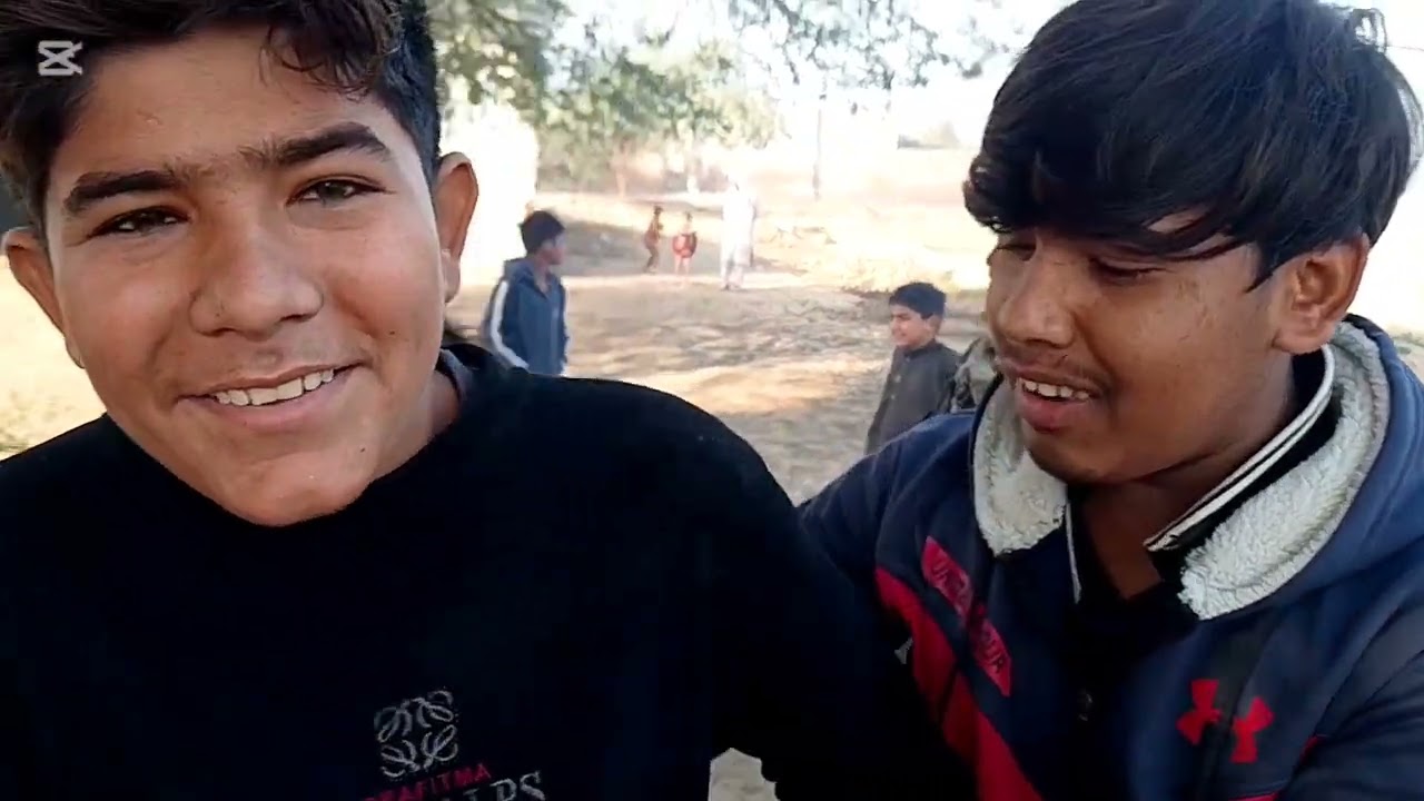 بڑا دلچسپ واقعہ نم کو گرا دیا پھانوں نے پانچ گھنٹوں کے بعد نعرہ لگایا اور گر گئی نیم 