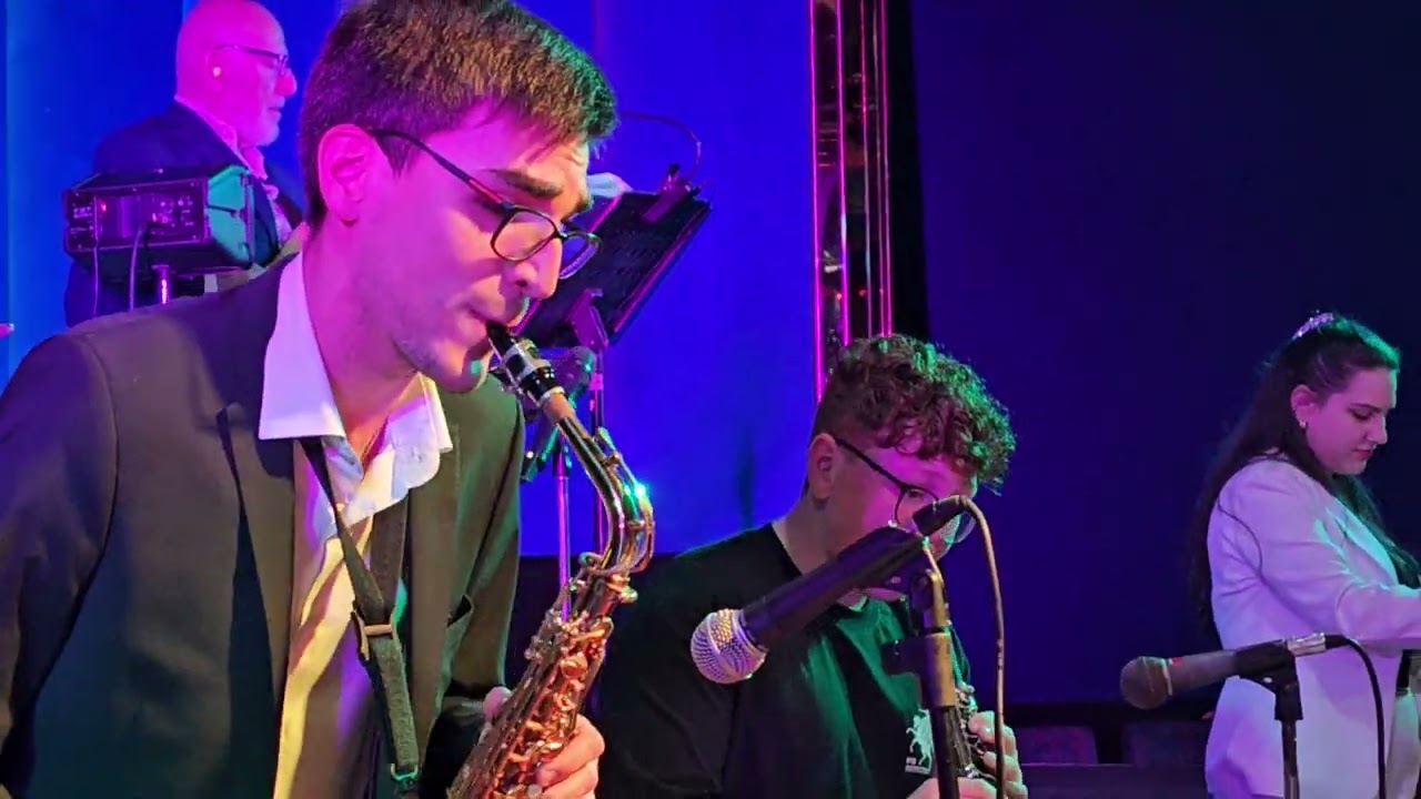 DOLORE valzer  Casadei eseguito da LORIS CASADEI e SAMUELE SANGIORGI con Orchestra MIRCO GRAMELLINI