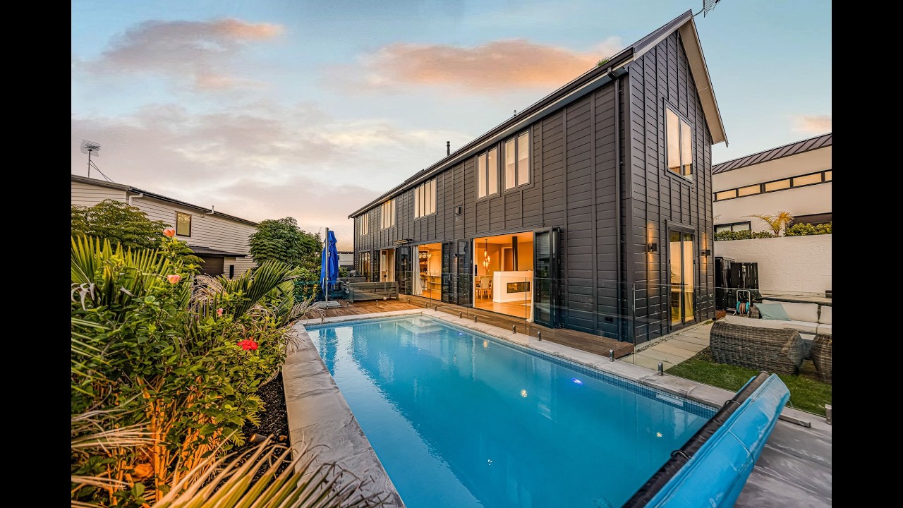 11 Sharon Road, Waiake