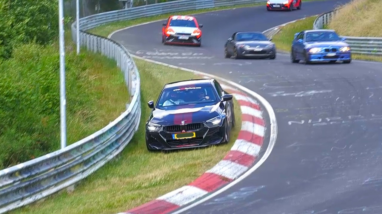 NÜRBURGRING Saturday Almost Crash & Mistakes Tourists Driving Nordschleife #touristenfahrten