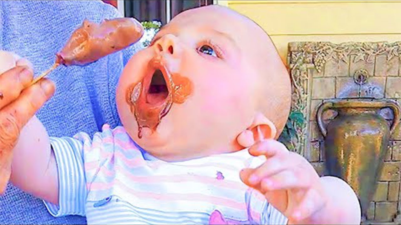 Funny Baby Videos - Watch These Funnist Baby Videos and Try Not to Laugh!