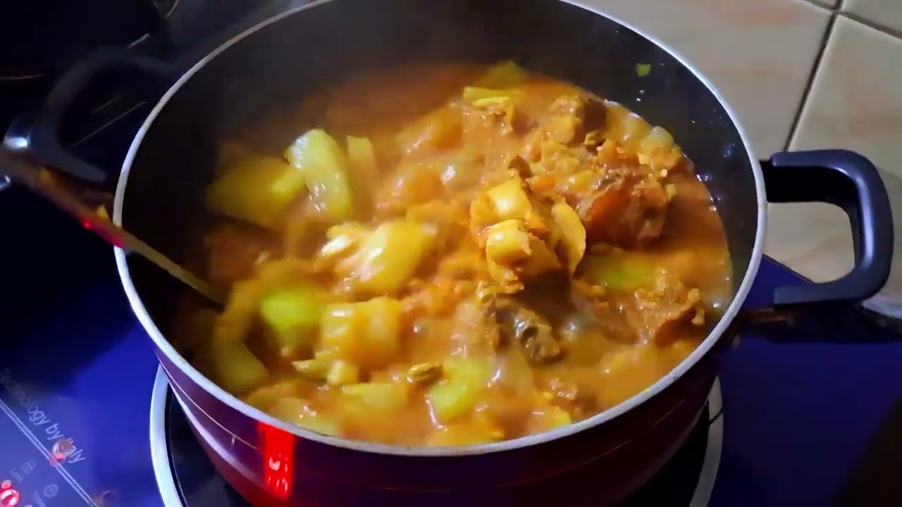 রোজা রেখে উত্তপ্ত বাজারে