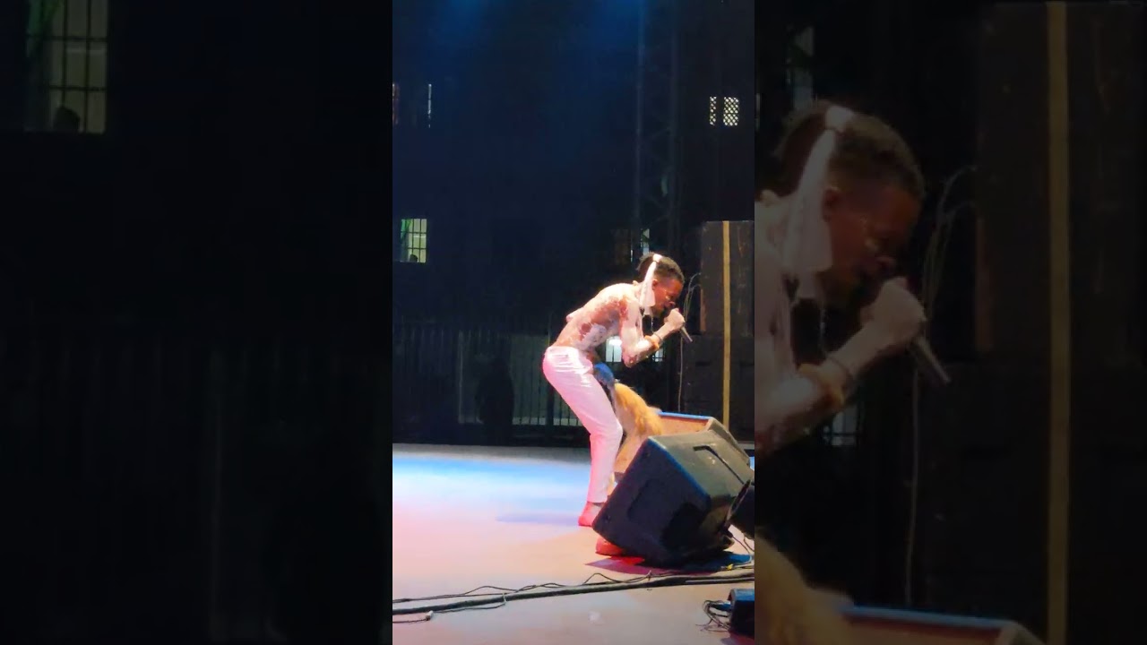 H&eacute;loulo version live