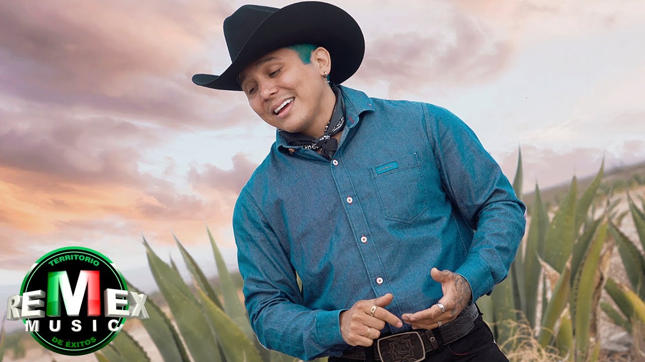 Edwin Luna y La Trakalosa de Monterrey - Regresa s&oacute;lo un d&iacute;a ft. Los Capitanes (Video Oficial)