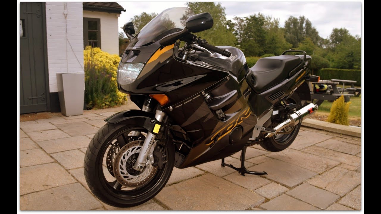 1998 Honda CBR1000F last year of production with just 25,000 miles, walk around & start up.
