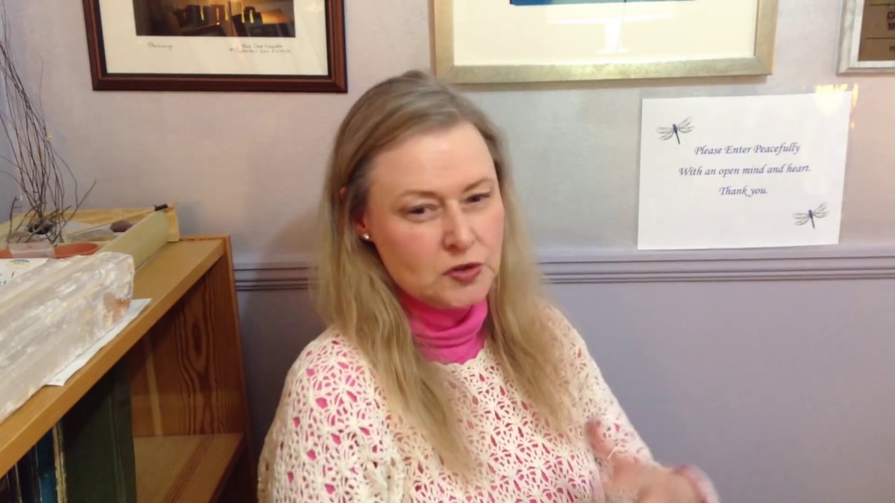 How Do I Receive Information From Spirit Guides? I Psychic Medium Carolyn Molnar
