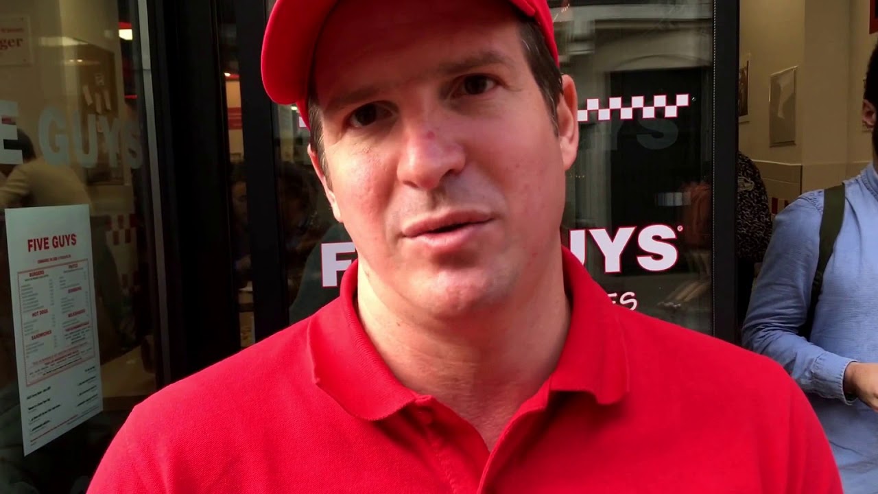 Ouverture du restaurant de burgers Five Guys &agrave; Lille.