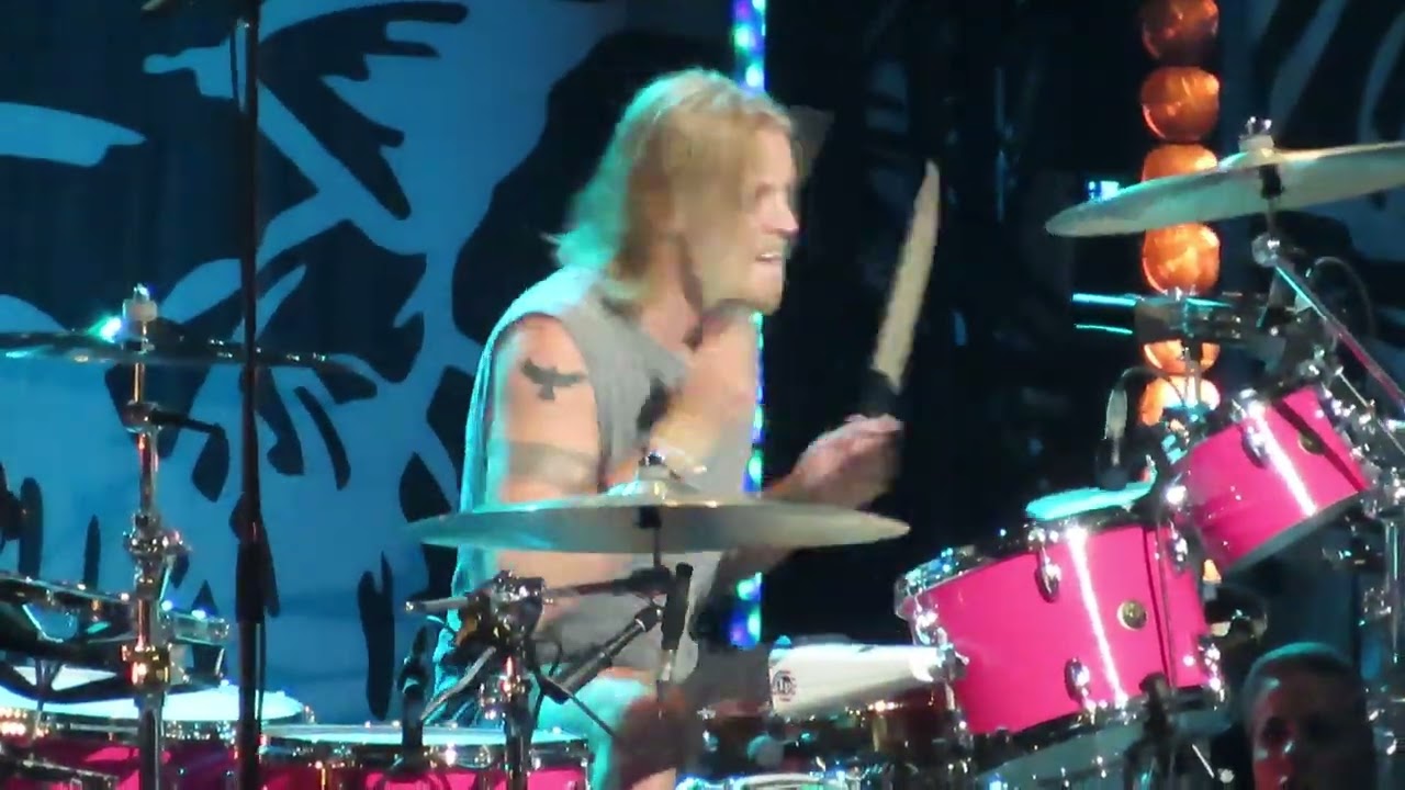 The Darkness- I Believe in a Thing Called Love  Taylor Hawkins LA Tribute show (Rufus Taylor)