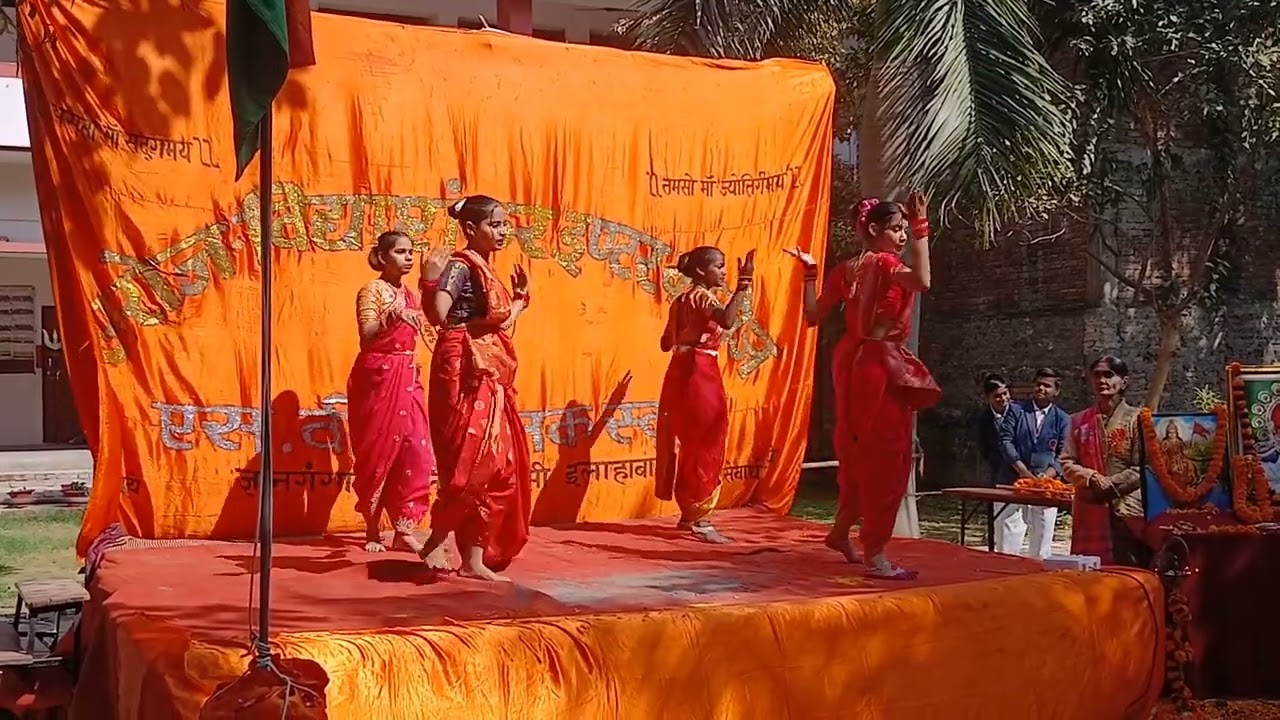 बड़ा निक लगे अपने देशवा के माटी